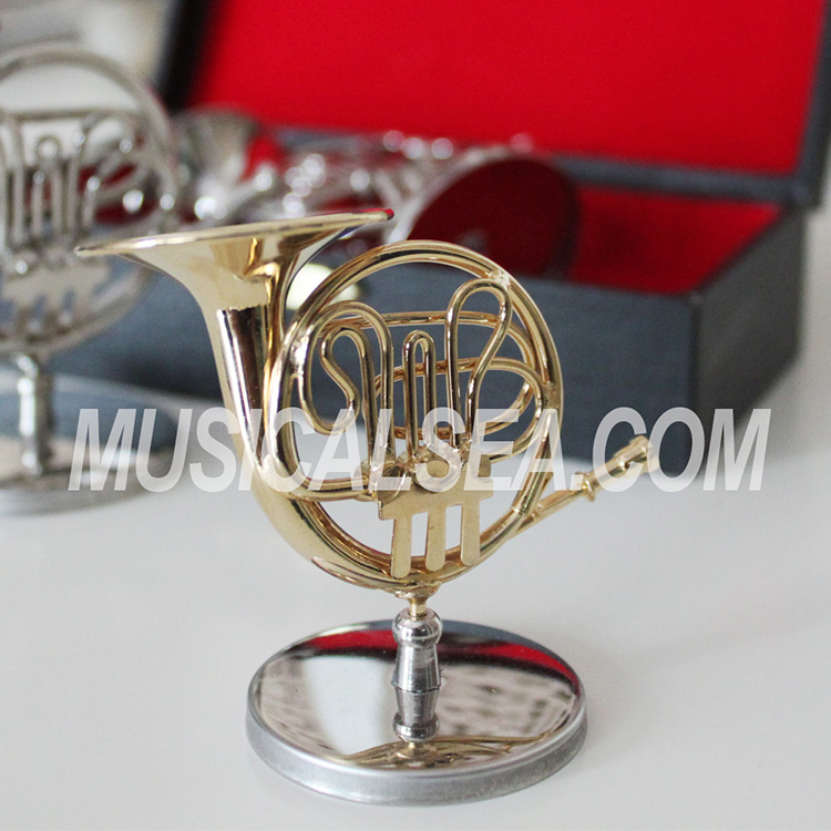 french horn model